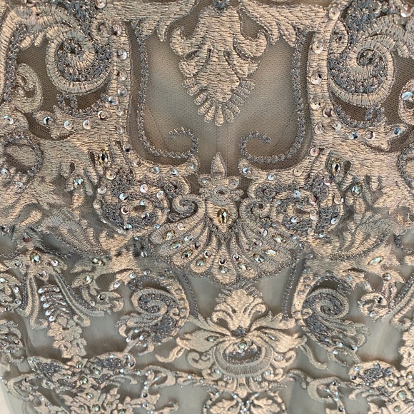 Rina diMontella lace strapless gown, size 8 - Picture 6 of 11